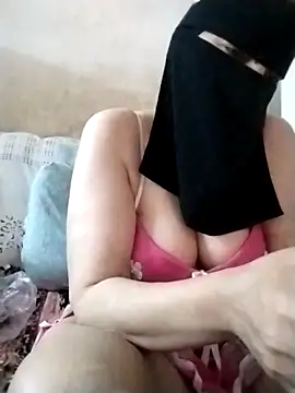 TermedScherzo Adlı Modelin Web Kamerası Şovu