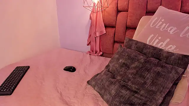 Chat XXX en directo de kristakinnky