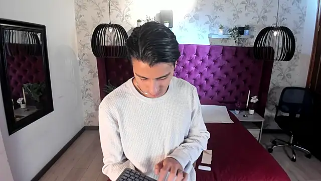 Andy_Joy_ Live XXX Chat