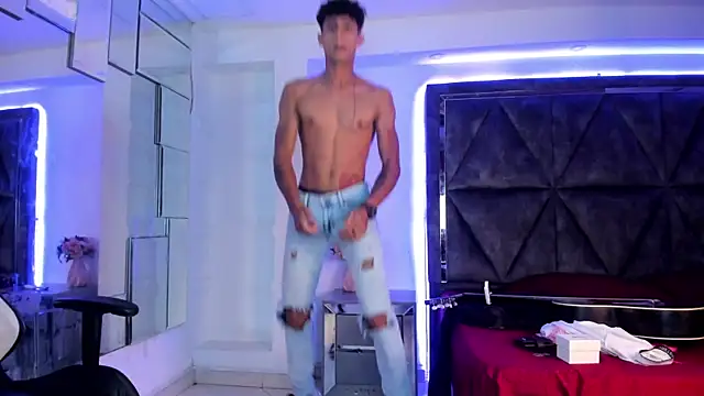 MaxiimoRomano_n Live XXX chat