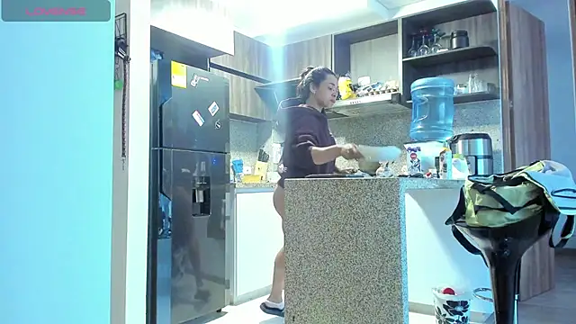 Bessie32's Live XXX Chat