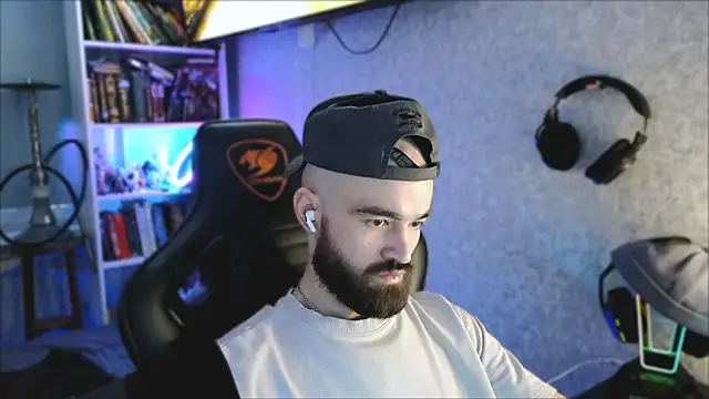 _Mostly_: онлайн-секс-чат