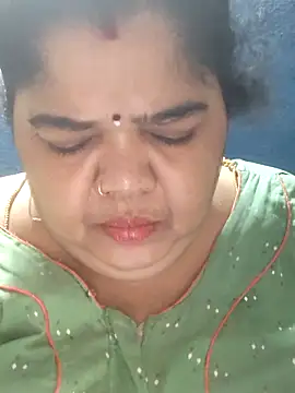 tamilthanushri's Live XXX Chat