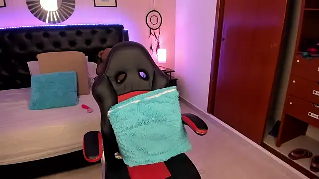 LolaVillalobos' Live XXX Chat