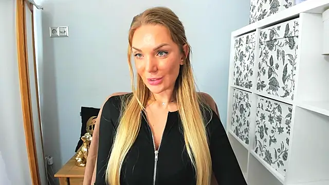 Chatroom XXX en direct de AulloraHoney