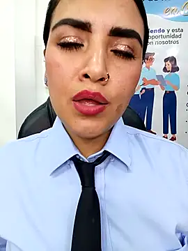 MAYE__13 – Live XXX-chat