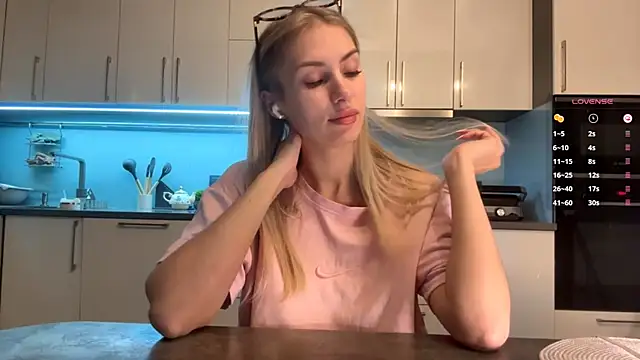 SoftnessMila – Naživo XXX chat