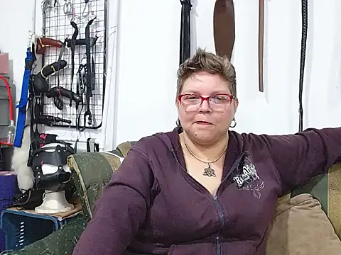 Leah_R Live XXX Chat