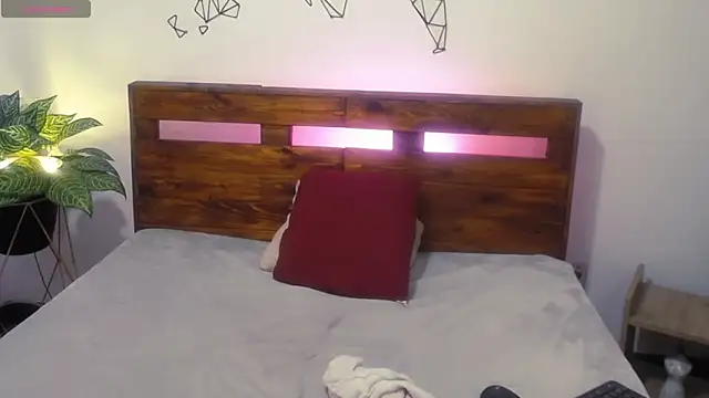 Yeseniaa25_ 라이브 XXX 채팅