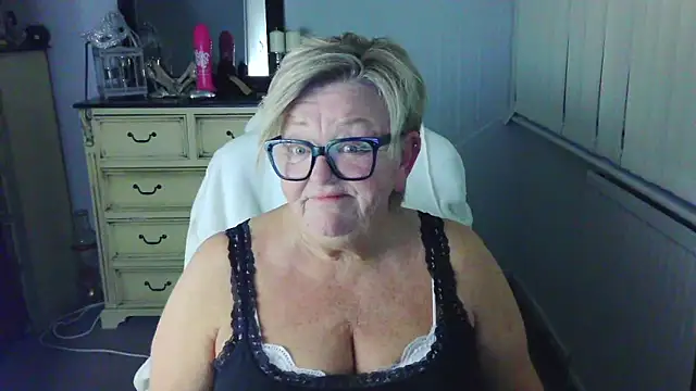 BridgetBlueEyesのウェブカメラショー