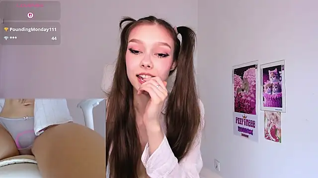 Michelle_Melnss Webcam-Show