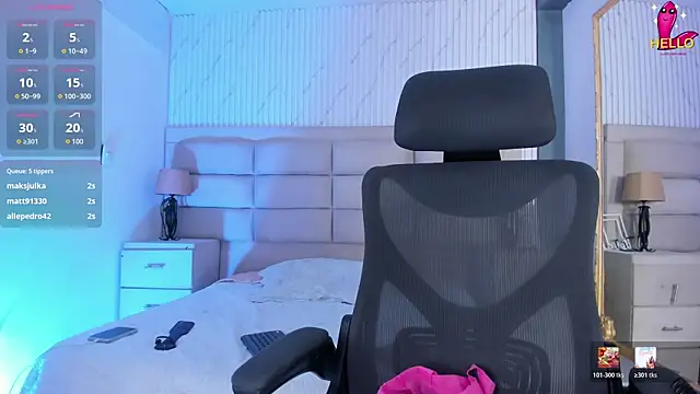 CarolineFyre's Live XXX Chat