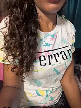 Chat +18 de Indian-Squirt ao vivo