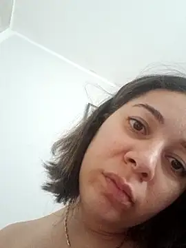 Tatavogliosa89 即時 XXX 聊天