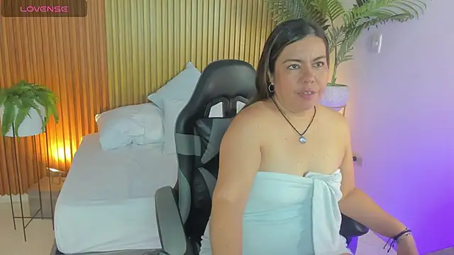 Chat XXX Live nahia_13