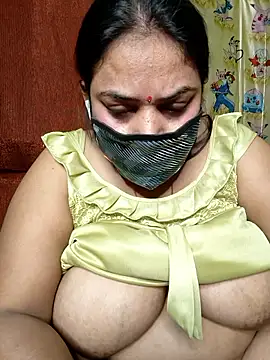 06Rozi élő XXX-chatje