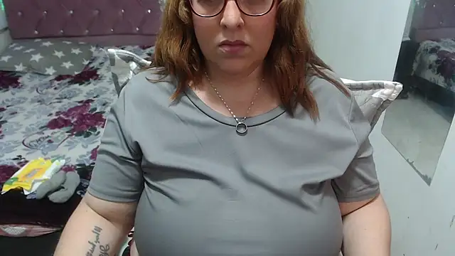 kataleyamilf69's Live XXX Chat