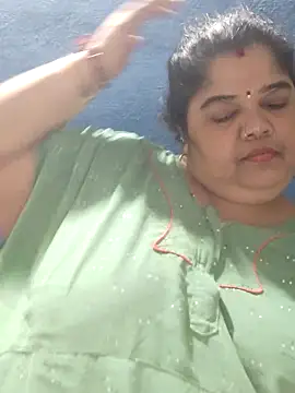 tamilthanushri Chat XXX live