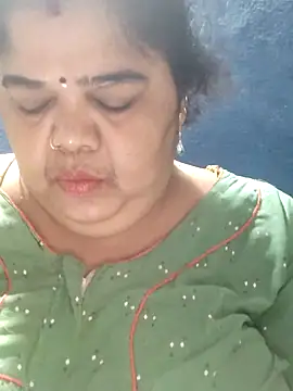 tamilthanushri Chat XXX live