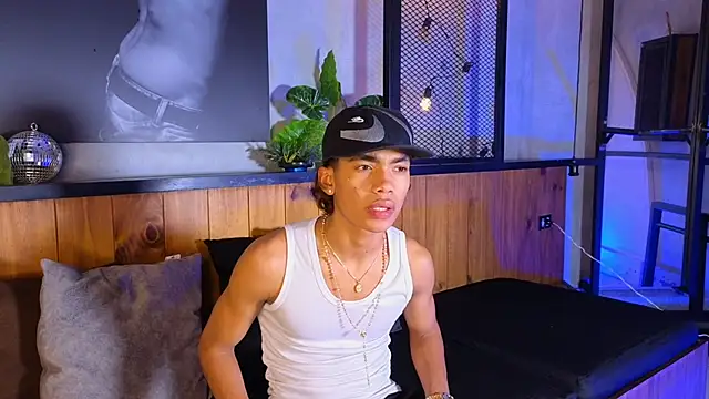 AlanCutee Adlı Modelin Web Kamerası Şovu