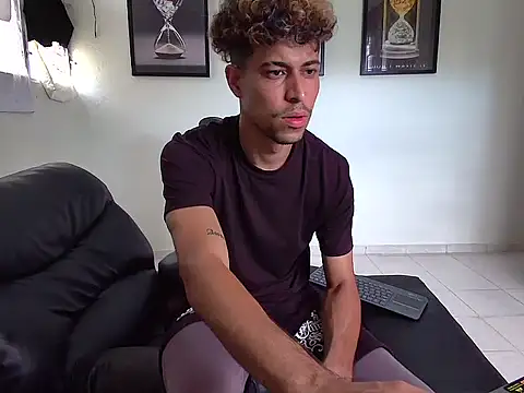 Show de Dollarhot30 na webcam