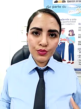 MAYE__13 লাইভ XXX চ্যাট