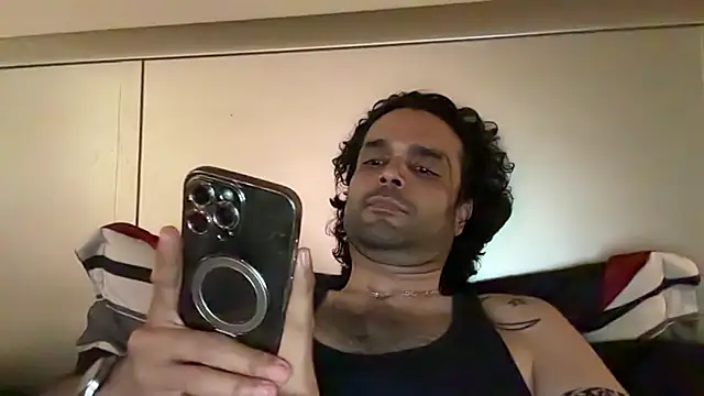 KungFuPanda001: διαδικτυακό σόου στην κάμερα