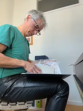 SexyLeon8 Adlı Modelin Web Kamerası Şovu