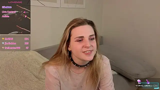HelenMartines' Live XXX Chat