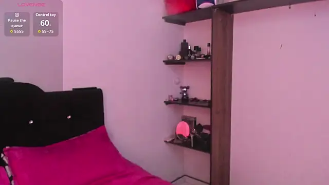 tina2204's Live XXX Chat