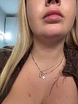 Chat +18 de OdriOlsens ao vivo