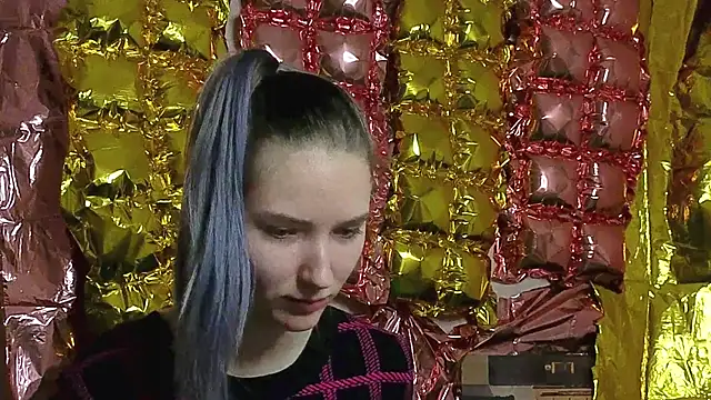 _kikiclark__'s Live XXX Chat