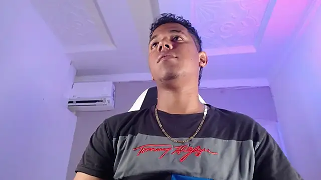 Leo_444_n Webbikameraesitys