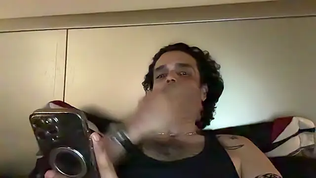 KungFuPanda001's Webcam Show