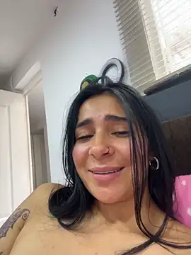 Meganmilk1 Adlı Modelin Canlı XXX Sohbeti