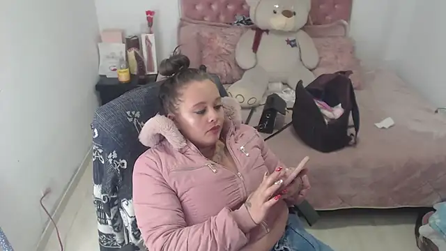 Chat +18 de patty_squirt_ ao vivo