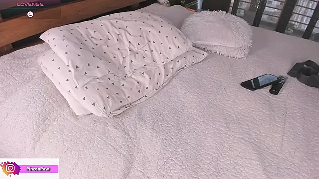 Sarajames: онлайн-секс-чат