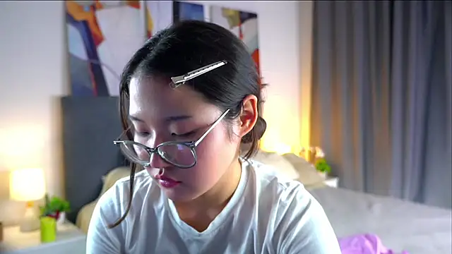 NelleMihalko's Live XXX Chat