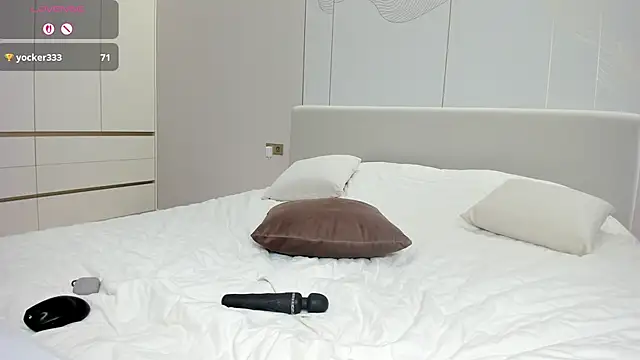 JenniferQueen11 live XXX chat