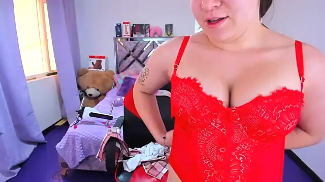 Luna_Analya – Live XXX-chat