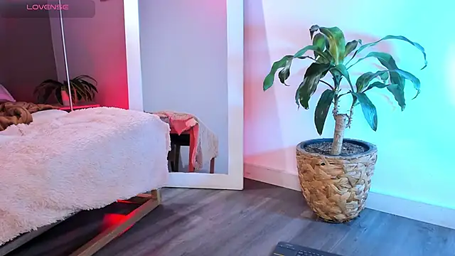 SalomeStorm_'s Live XXX Chat