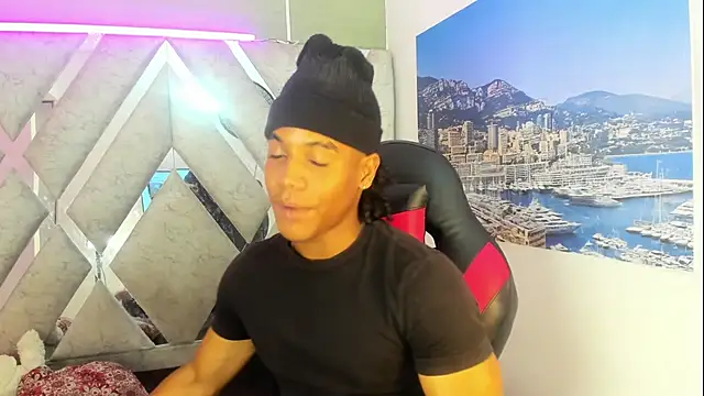 axel_silva4: διαδικτυακό σόου στην κάμερα