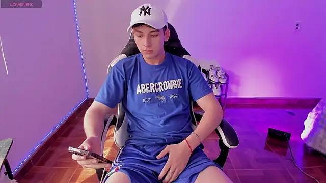 oliver_kyy Webcamshow