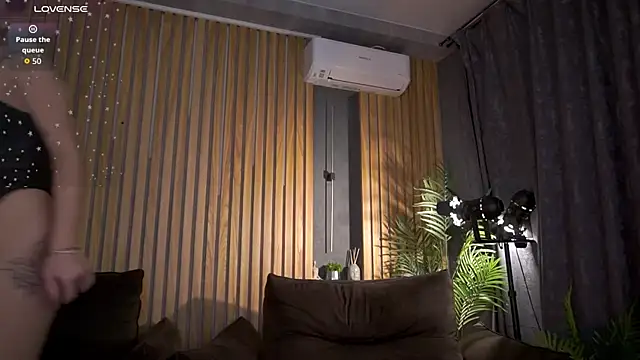 Sweety_one_ লাইভ XXX চ্যাট