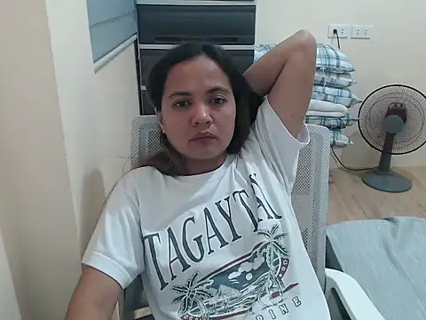 xTheLastVIRGINx 라이브 XXX 채팅