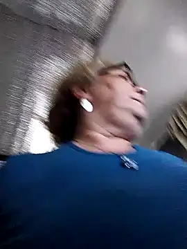 momismilf544's Live XXX Chat