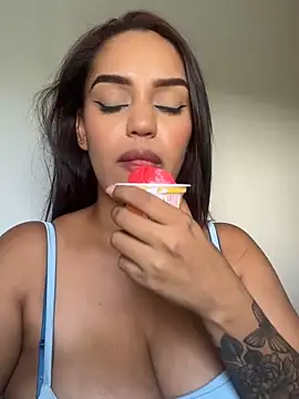 Sara-77 网络视讯表演