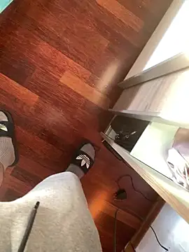 Webkamerová show bigdickcro7