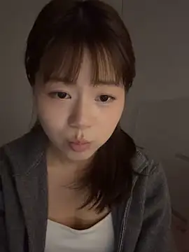 Nana-3 live XXX chat