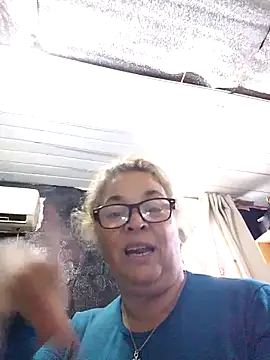 Chat +18 de momismilf544 ao vivo